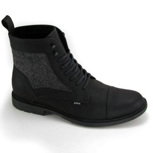 Botas para hombre en cuero negro marca armori